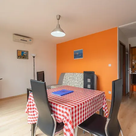 アパート Boyard Saint-Simon-de-Bordes